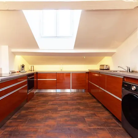 Elegant 1-br 3 Minutes From La Croisette *
