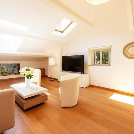Elegant 1-br 3 Minutes From La Croisette Appartement