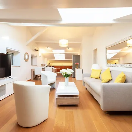 Elegant 1-br 3 Minutes From La Croisette Appartement