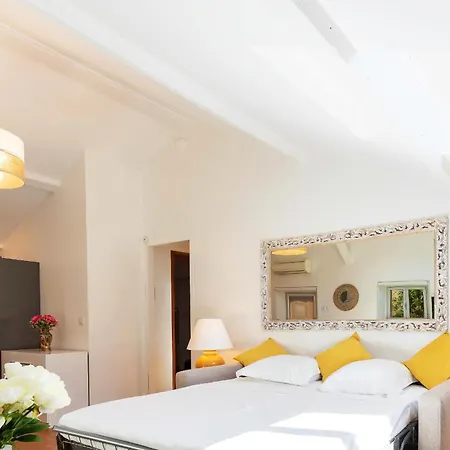 Elegant 1-br 3 Minutes From La Croisette *